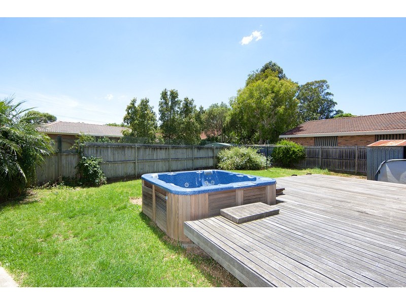 4 Barramundi Place, Bateau Bay NSW 2261