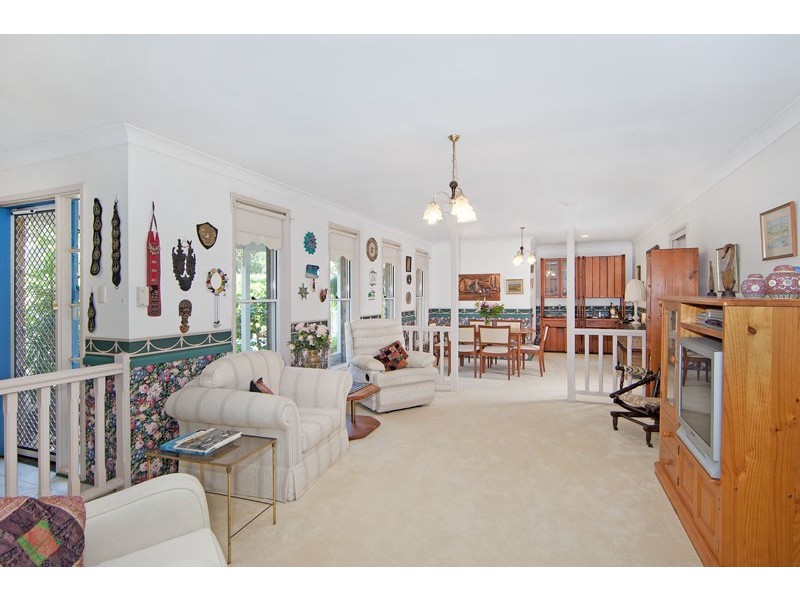 18 Rushby Street, Bateau Bay NSW 2261