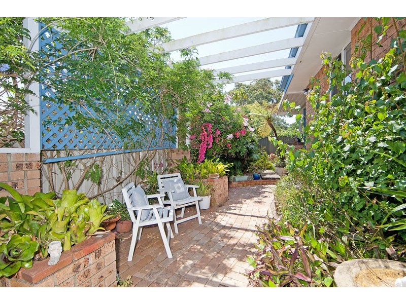 18 Rushby Street, Bateau Bay NSW 2261