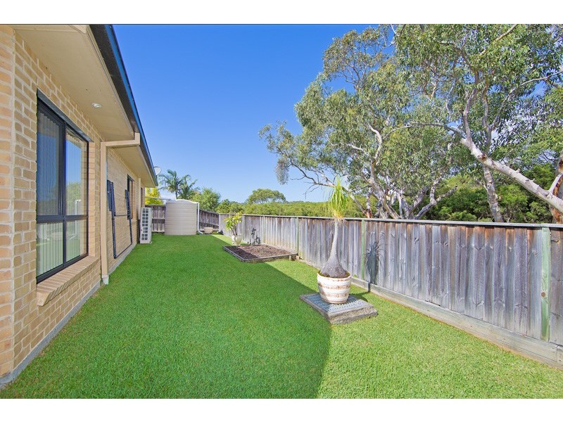 53 Sir Joseph Banks Drive, Bateau Bay NSW 2261