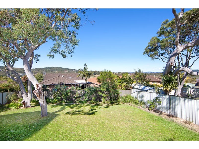 27 Morley Avenue, Bateau Bay NSW 2261