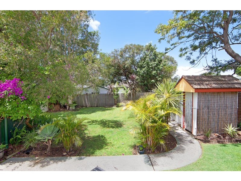 16 Dampier Boulevarde, Killarney Vale NSW 2261