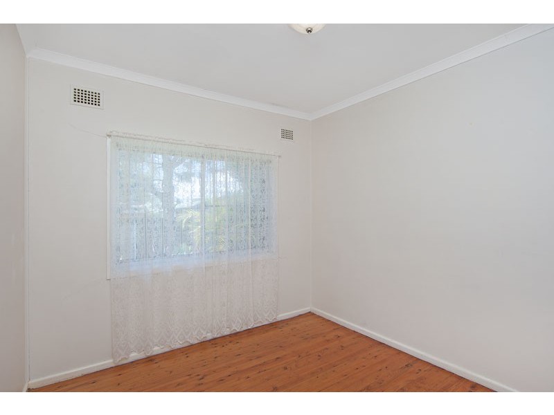 16 Dampier Boulevarde, Killarney Vale NSW 2261