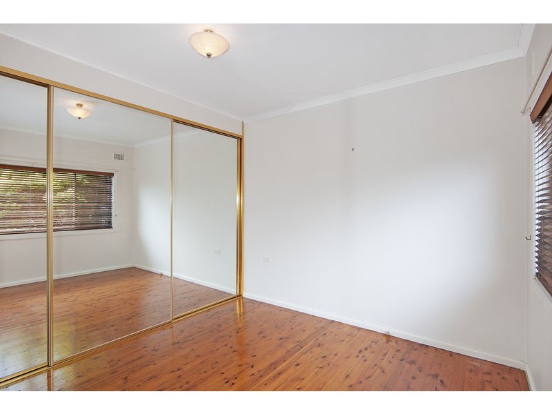 16 Dampier Boulevarde, Killarney Vale NSW 2261