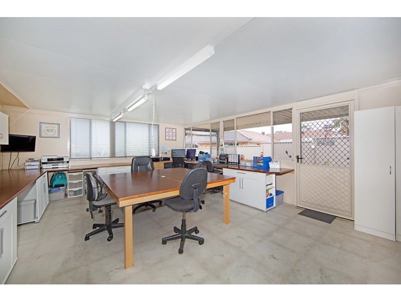 2 Ruth Place, Bateau Bay NSW 2261