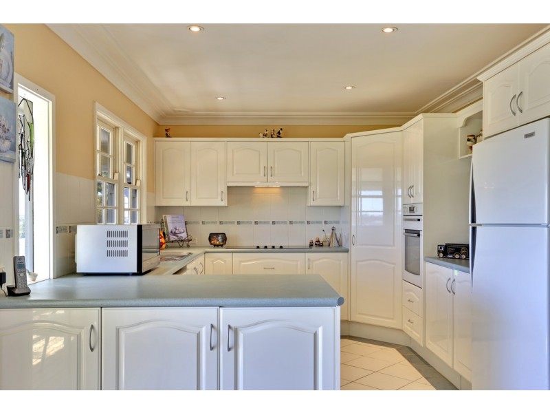 102 Eastern Road, Tumbi Umbi NSW 2261