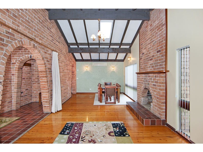 15 Curzon Avenue, Bateau Bay NSW 2261