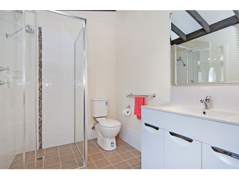 15 Curzon Avenue, Bateau Bay NSW 2261