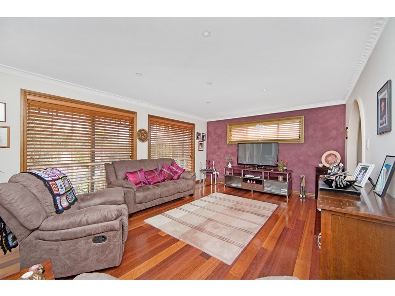 14 Sirius Avenue, Bateau Bay NSW 2261