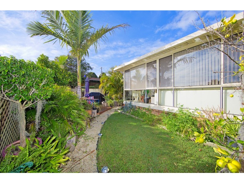 14 Sirius Avenue, Bateau Bay NSW 2261