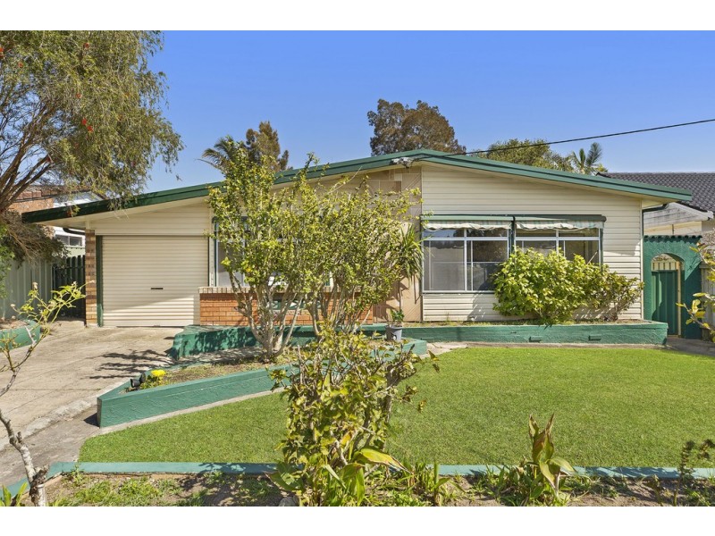 15 Papala Avenue, Bateau Bay NSW 2261