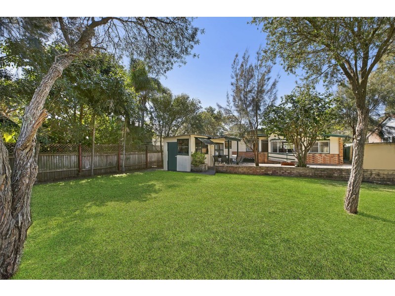 15 Papala Avenue, Bateau Bay NSW 2261