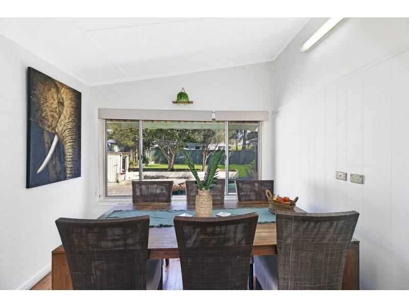 15 Papala Avenue, Bateau Bay NSW 2261