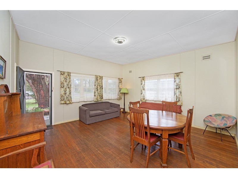 15 Lakin Street, Bateau Bay NSW 2261