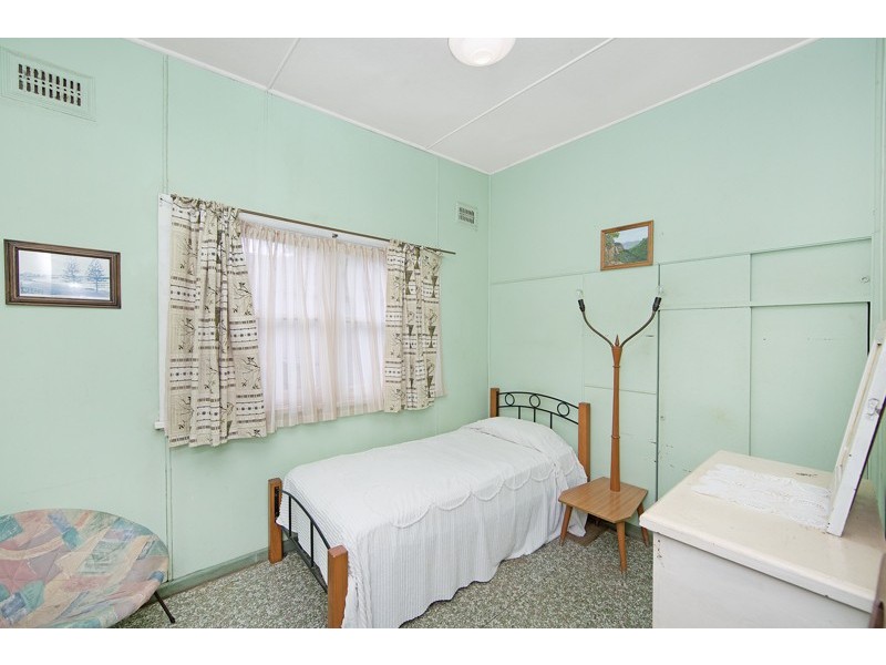 15 Lakin Street, Bateau Bay NSW 2261