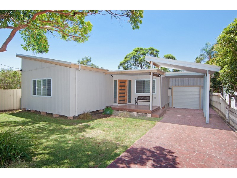 64 Dampier Boulevard, Killarney Vale NSW 2261