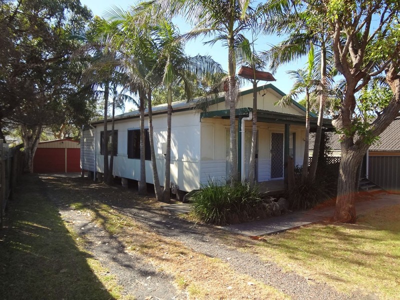 959 The Entrance Road, Forresters Beach NSW 2260