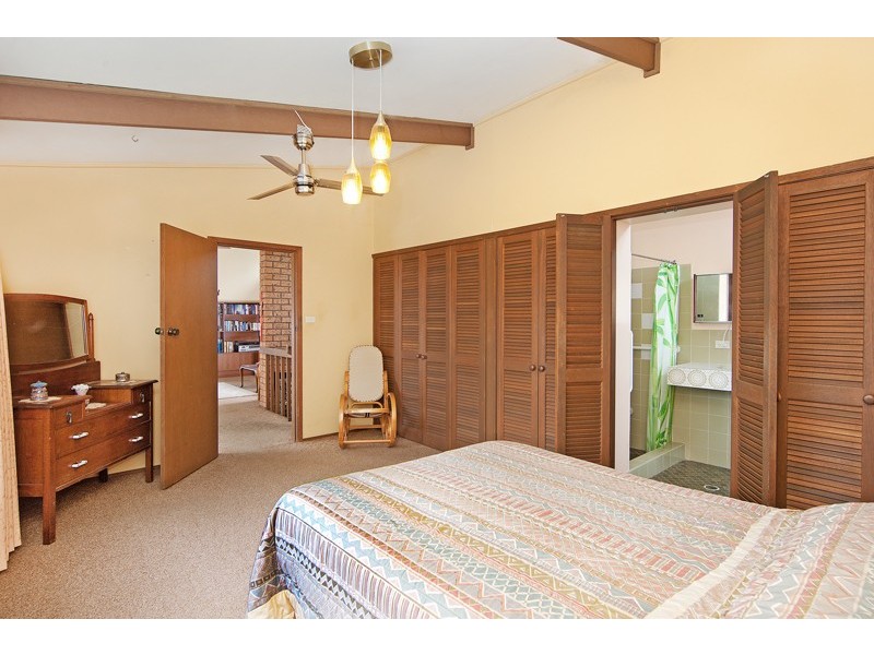 32 Curzon Avenue, Bateau Bay NSW 2261