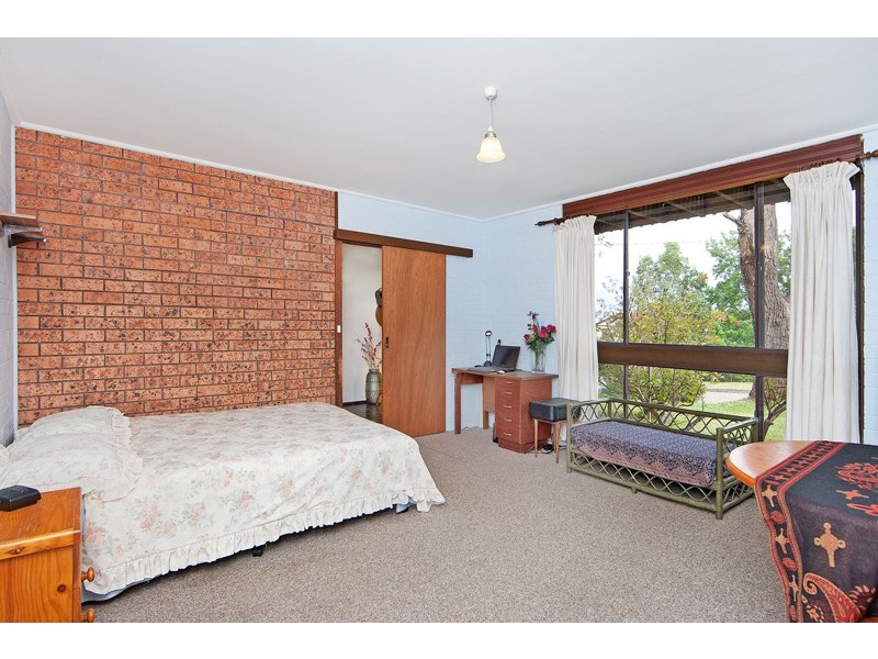 32 Curzon Avenue, Bateau Bay NSW 2261