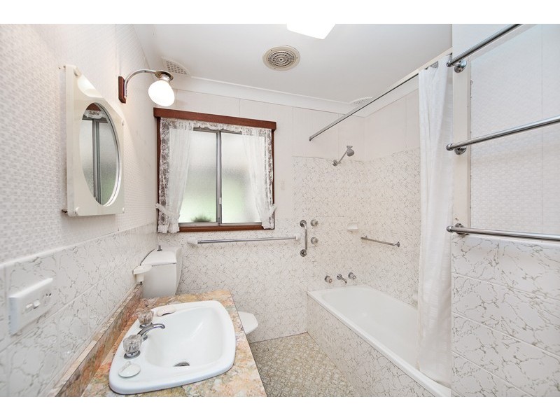 19 Turana Street, Killarney Vale NSW 2261