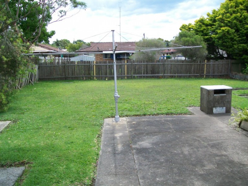 19 Bass Avenue, Killarney Vale NSW 2261