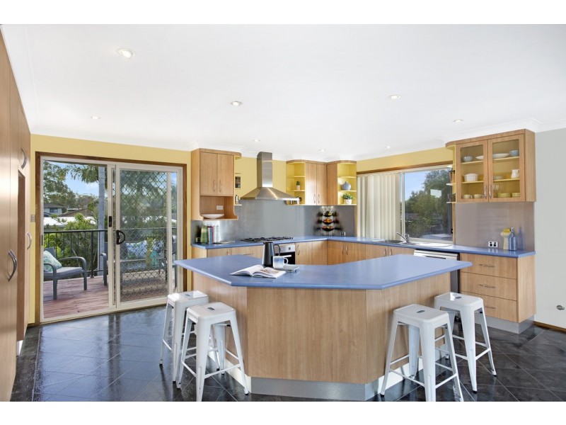 9 Kingsford Smith Drive, Berkeley Vale NSW 2261