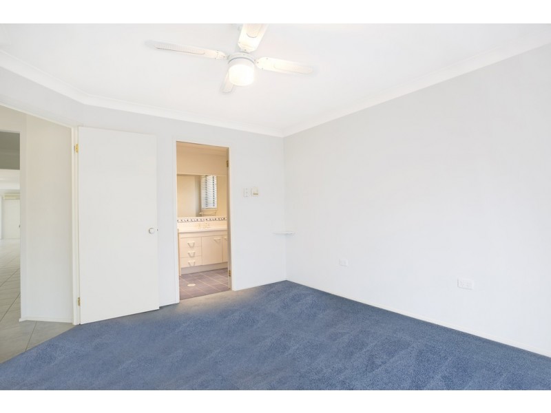 40 Scarborough Place, Bateau Bay NSW 2261