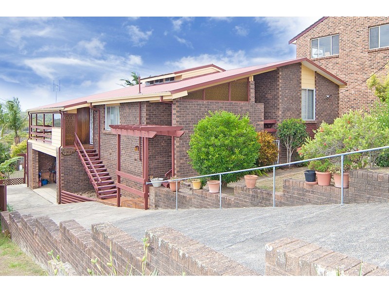 44 Promenade Avenue, Bateau Bay NSW 2261