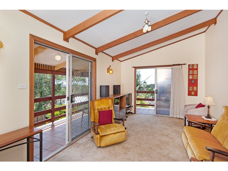 44 Promenade Avenue, Bateau Bay NSW 2261