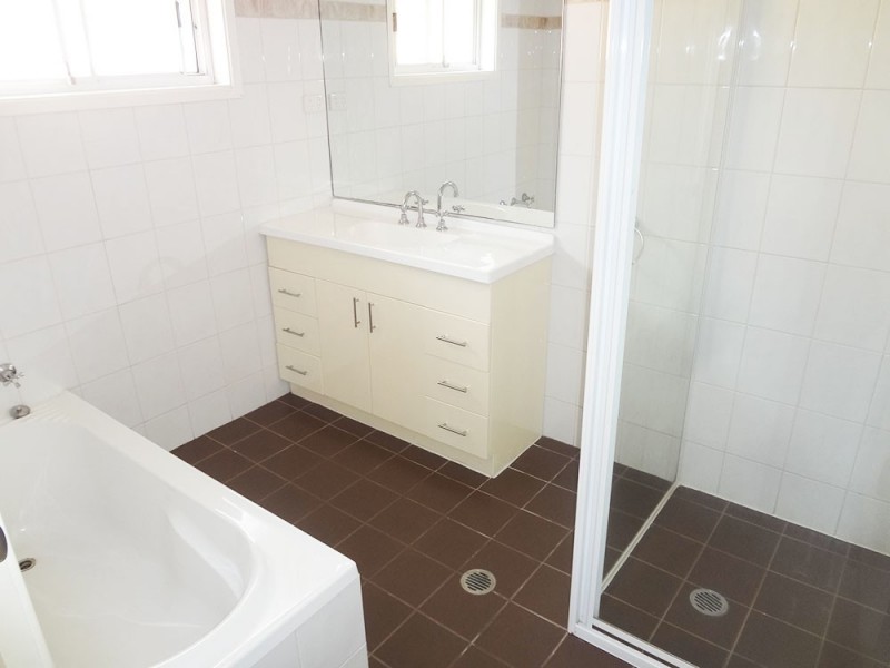 84 Kerry Crescent, Berkeley Vale NSW 2261