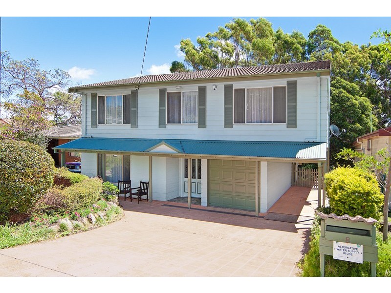 8 Poplars Avenue, Bateau Bay NSW 2261