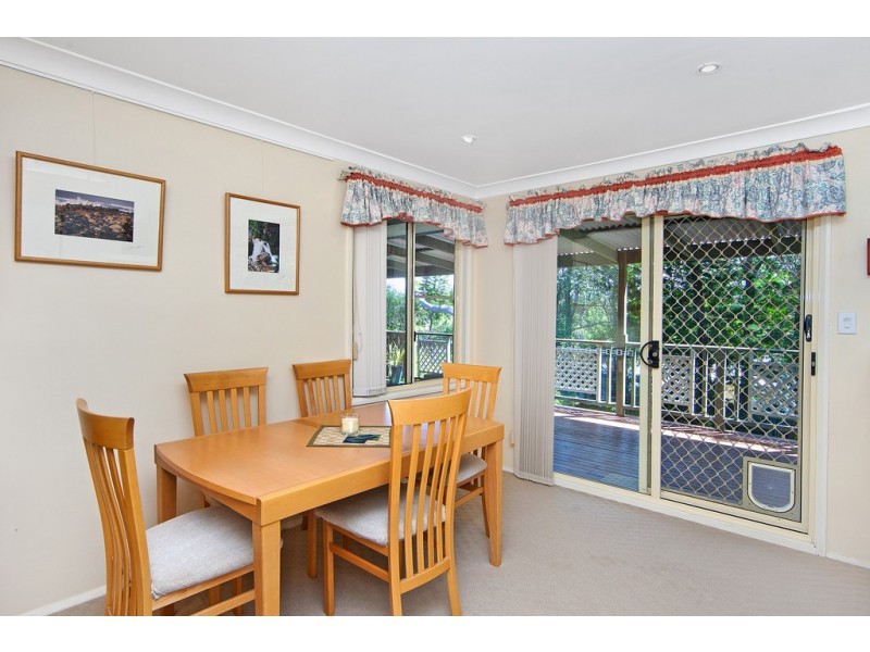 8 Poplars Avenue, Bateau Bay NSW 2261