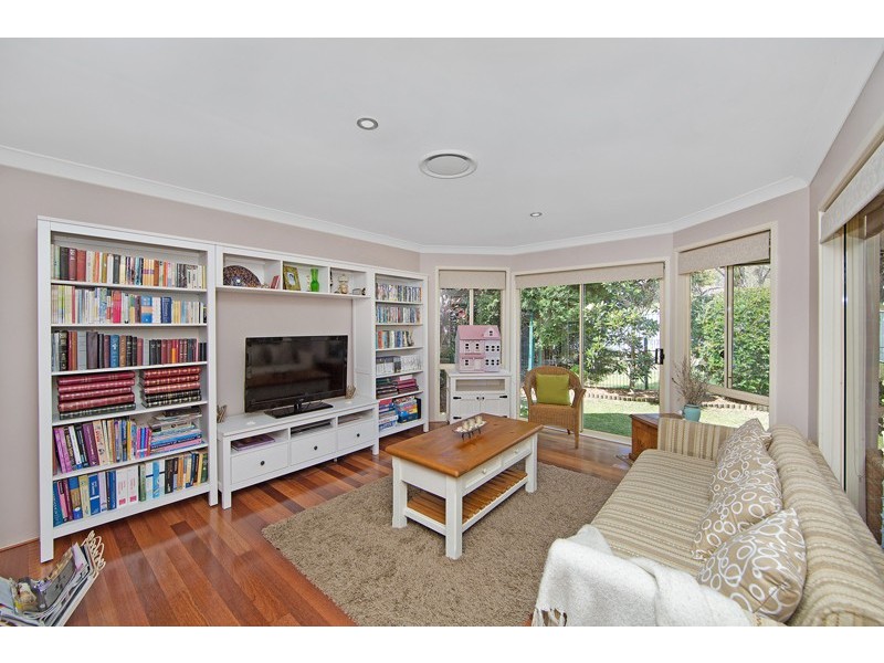 15 Sanctuary Place, Bateau Bay NSW 2261