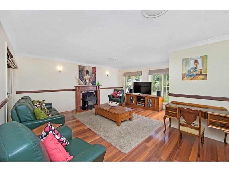 15 Sanctuary Place, Bateau Bay NSW 2261