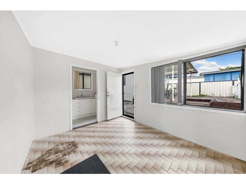 43 Shortland Avenue, Killarney Vale NSW 2261