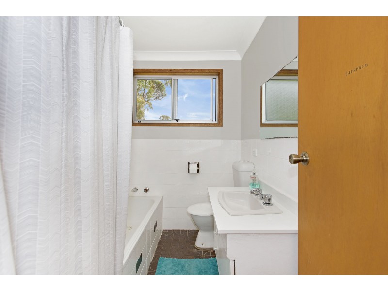 21 Jean Avenue, Berkeley Vale NSW 2261