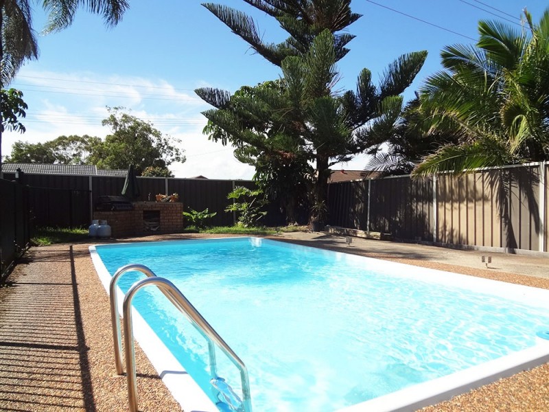 42 Bass Avenue, Killarney Vale NSW 2261