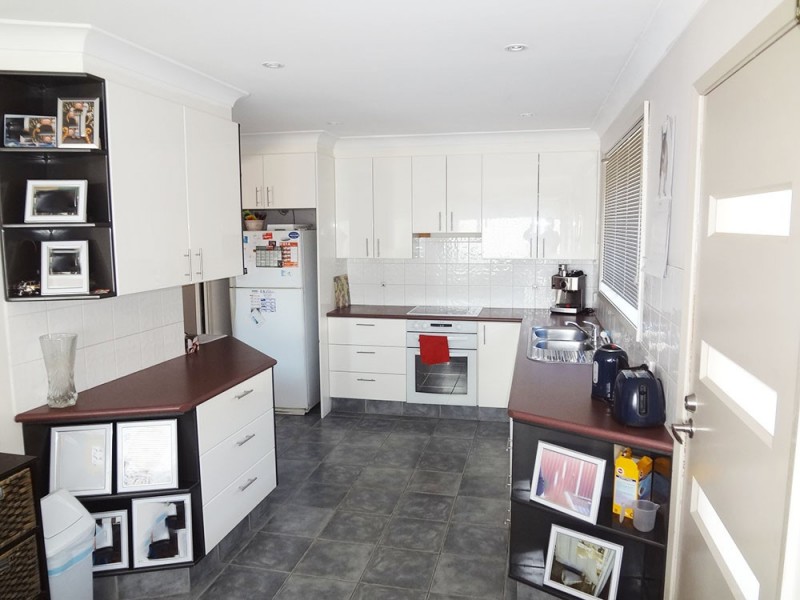 42 Bass Avenue, Killarney Vale NSW 2261