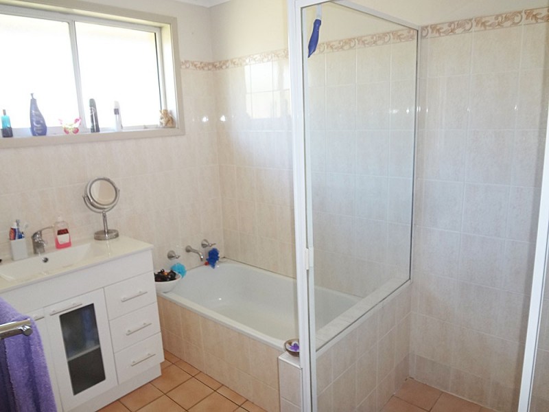 42 Bass Avenue, Killarney Vale NSW 2261