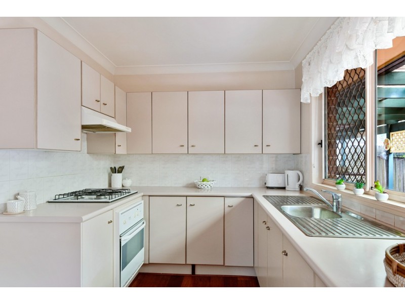 10A Macintyre Street, Bateau Bay NSW 2261