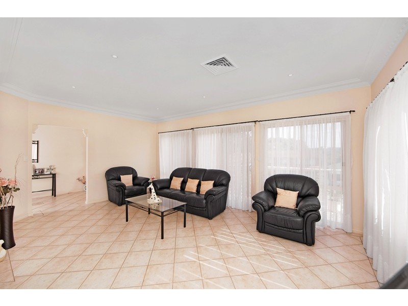 8 Carlyon Street, Killarney Vale NSW 2261