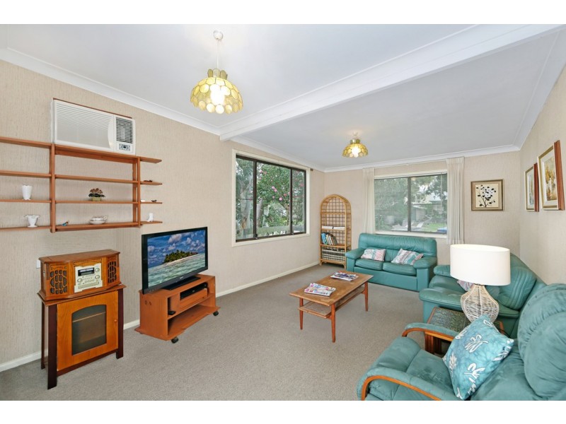 71 Lakin Street, Bateau Bay NSW 2261