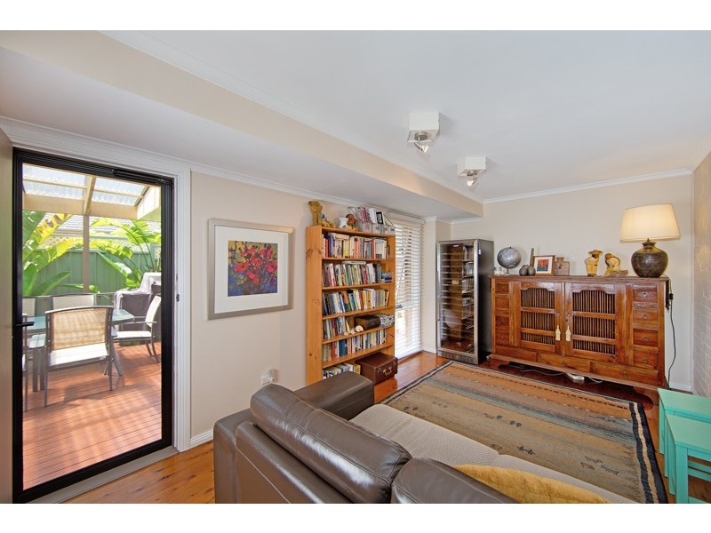 31 Waratah Street, Bateau Bay NSW 2261