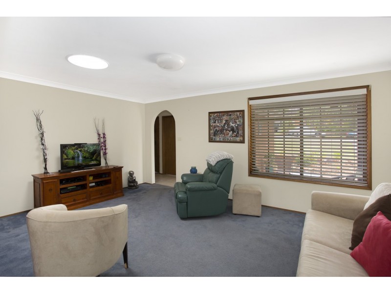 4 Kingfisher Place, Tumbi Umbi NSW 2261