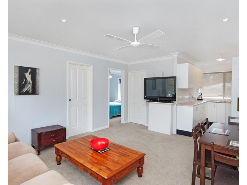 10/10-12 Bias Avenue, Bateau Bay NSW 2261