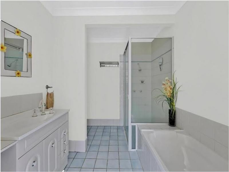 63 Kilkenny Parade, Berkeley Vale NSW 2261