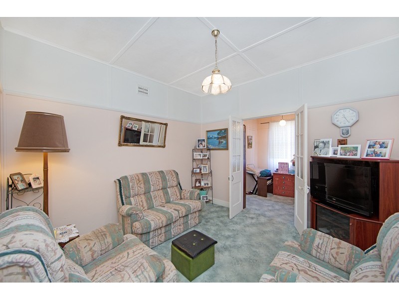 10 Yethonga Avenue, Blue Bay NSW 2261