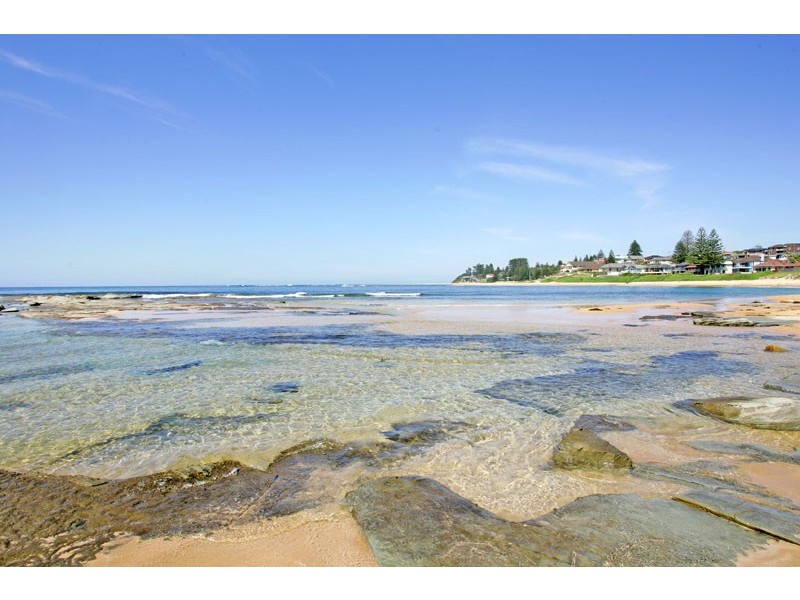 10 Yethonga Avenue, Blue Bay NSW 2261