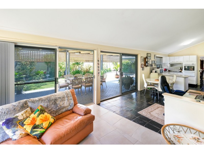 5 The Avenue, Tumbi Umbi NSW 2261