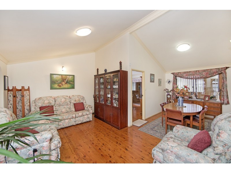 25 Brooke Avenue, Killarney Vale NSW 2261